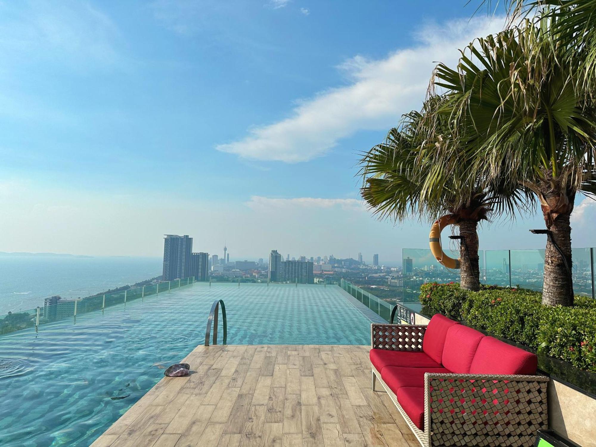 芭提雅高层海景奢华公寓the Riviera Jomtien生香家直达海滩2704 エクステリア 写真