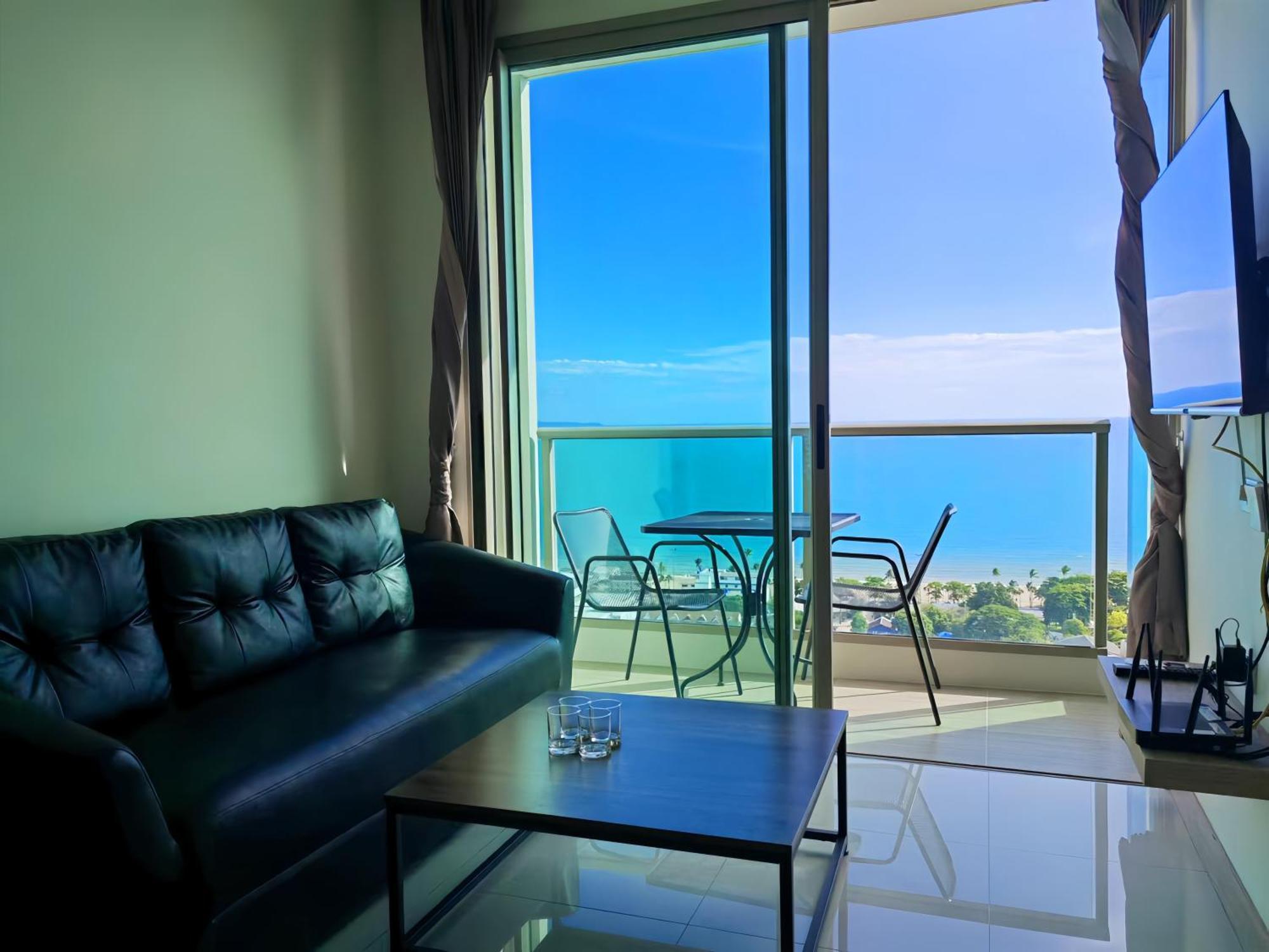 芭提雅高层海景奢华公寓the Riviera Jomtien生香家直达海滩2704 エクステリア 写真