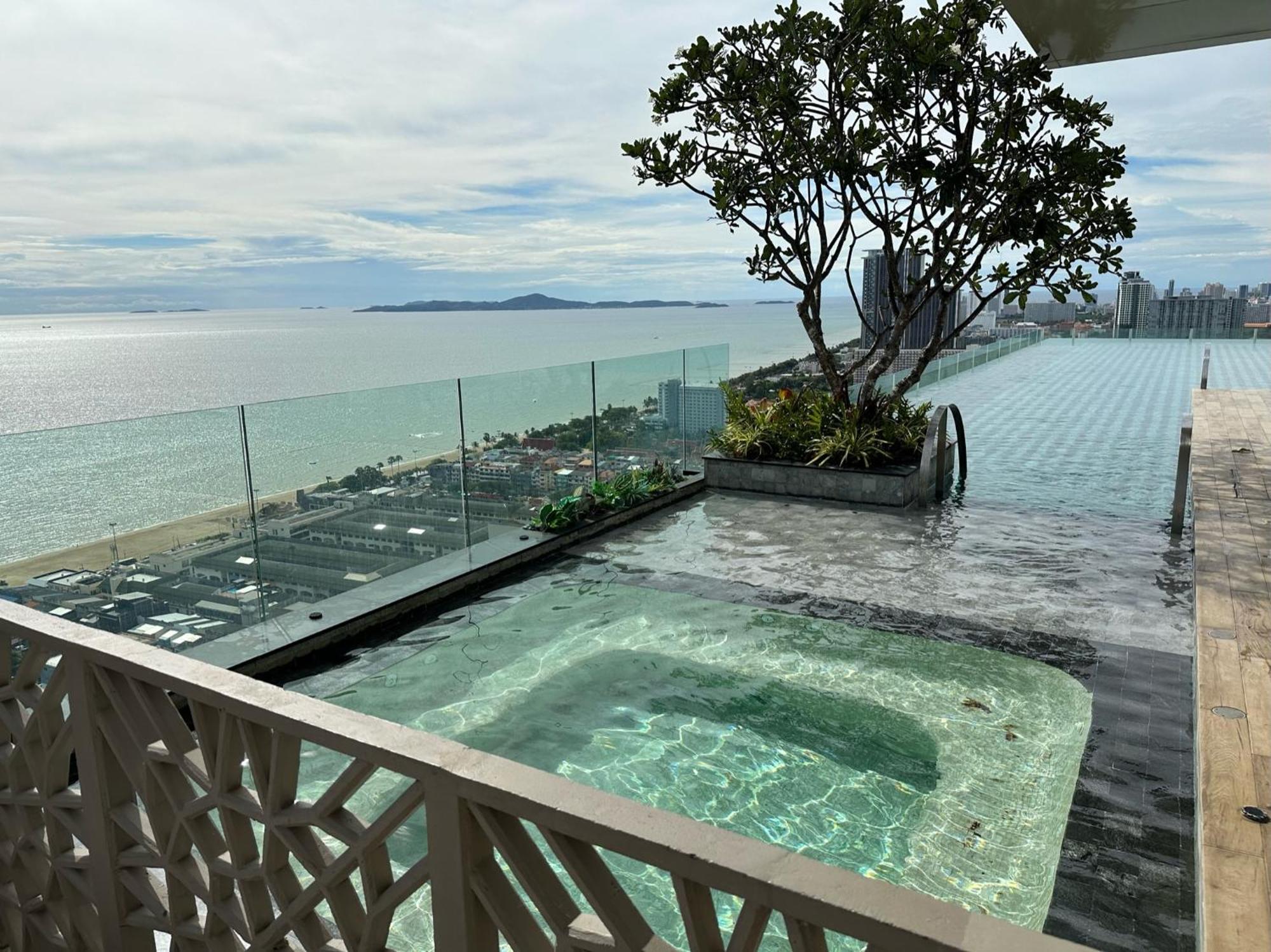 芭提雅高层海景奢华公寓the Riviera Jomtien生香家直达海滩2704 エクステリア 写真